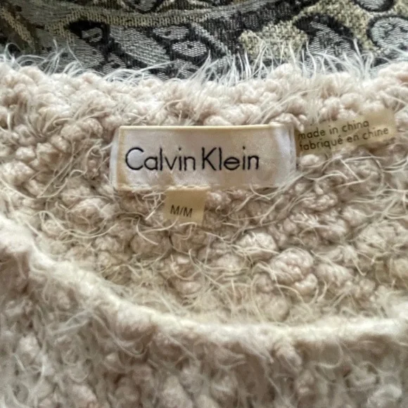 👽 Fuzzy sweater - Picture 4 of 7